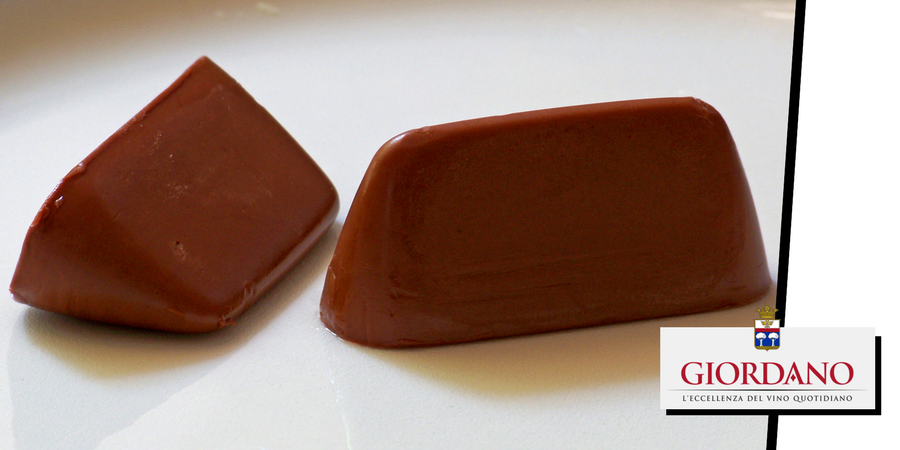 Come è nato il Gianduiotto, il cioccolatino di Torino Come è nato il Gianduiotto, il cioccolatino di Torino